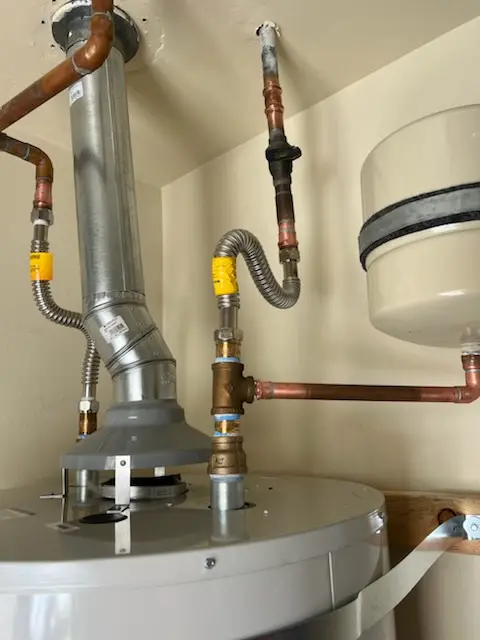 Water heater installation and plumbing repair in Woodberry